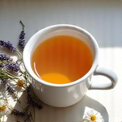 Tisana rilassante con erbe biologiche
